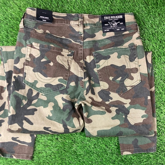 True religion camouflage jeans size 25 in womens - Picture 2 of 3